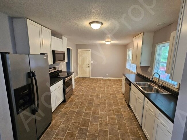 Photo - 7508 Maple Ave