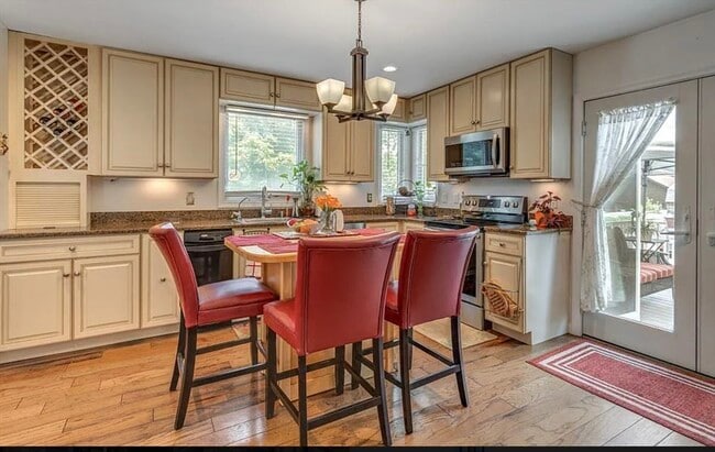 10 Birch Rd