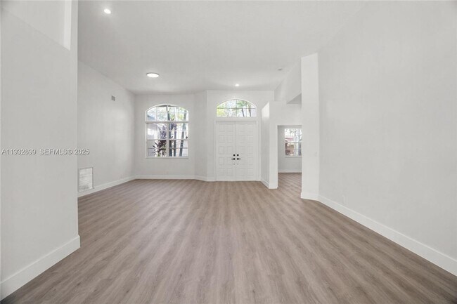 Photo - 2611 Oakbrook Ln