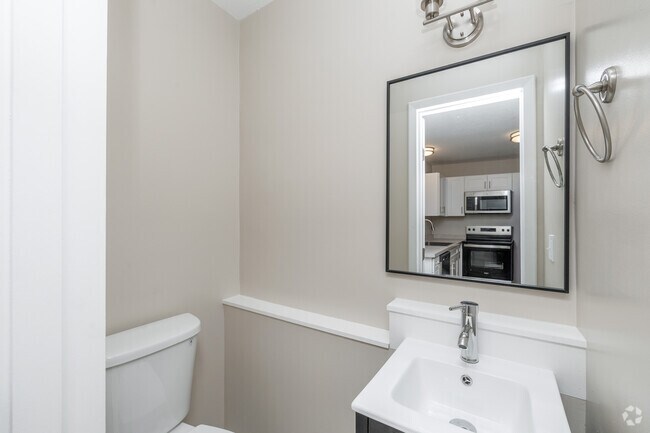 2BR, 1.5BA - 1,088SF - Half Bath