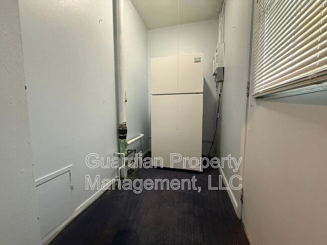 Photo - 5008 Valley Ln