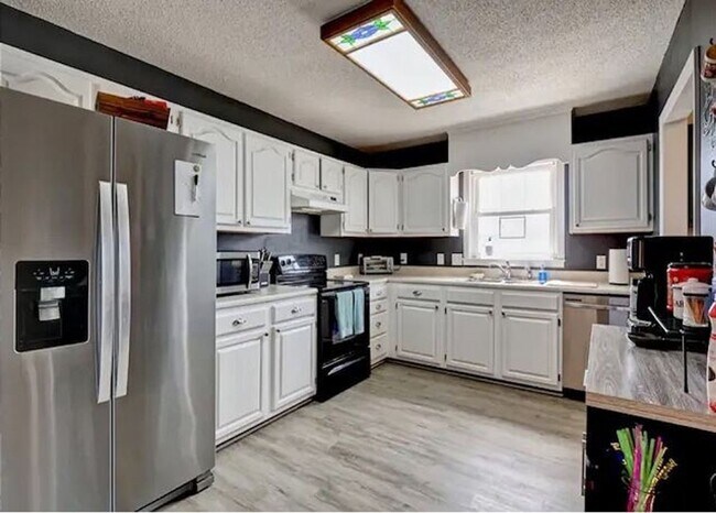 Photo - LAVISHLY FURNISHED PIRATE-THEMED OFF-SEASO...
