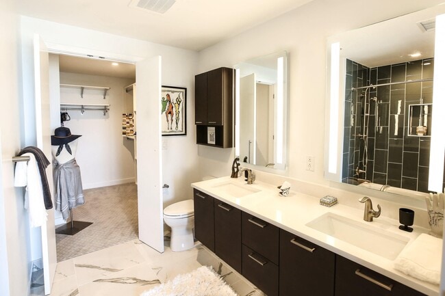 Photo - 414 Light Street