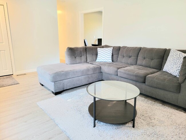 Photo - 1116 Indian Rd N