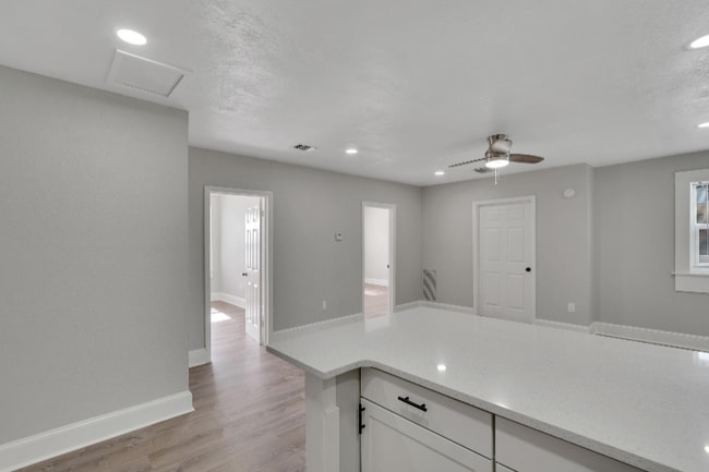 Photo - 14 21st St N Unidad 6