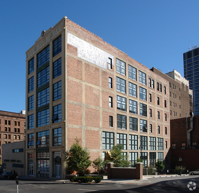 Building Photo - Loft at 917