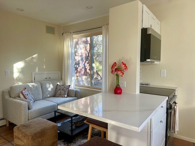 Building Photo - Turnkey Northside Casita in a Garden Setting