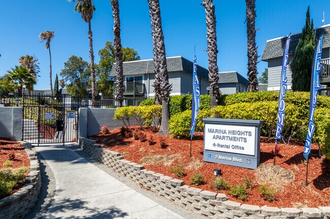 Building Photo - Marina Heights Rental