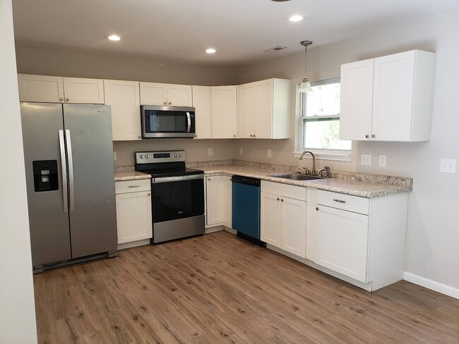 Photo - 800 Smith Grove Rd