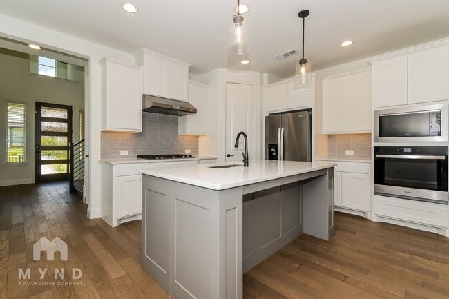 Photo - 15518 Kestrel Mews