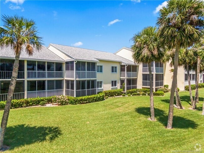 Building Photo - 5571 NE Gulfstream Way Rental