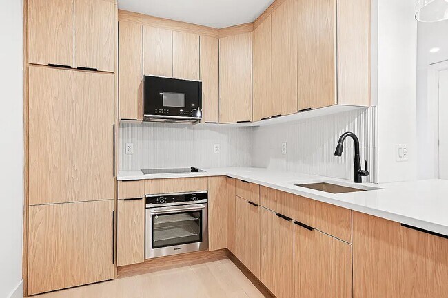 Photo - 704 Eighth Avenue Unit 1B