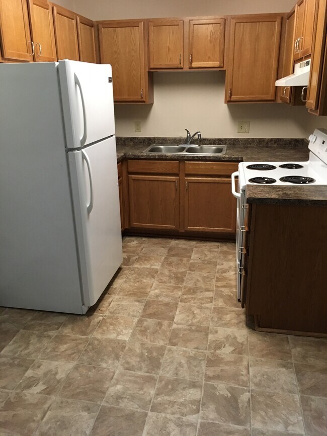 Photo - Circle Pines Apartments