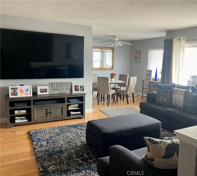 Building Photo - 803 W Fletcher Ave Unit 205