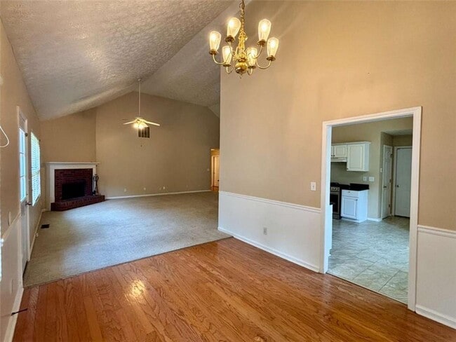 Photo - 540 Chandon Way