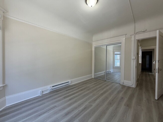 Photo - 571 Minna St