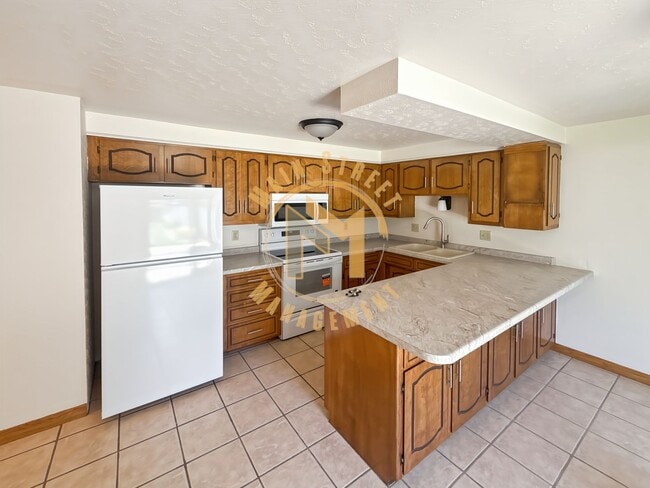 Photo - 2796 Cormier Rd Unit 2796