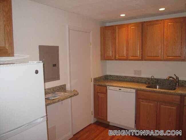 Photo - 15 Euston Rd Unit 12A
