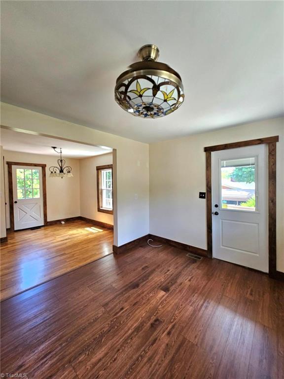 Photo - 127 Waterfalls Ln