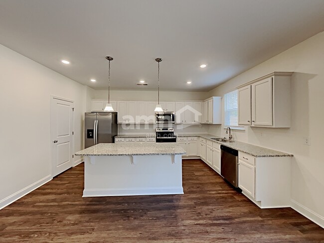 Photo - 1006 Bentley Pl