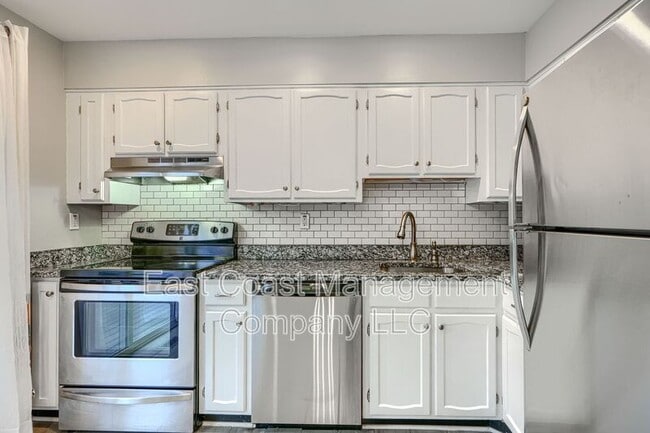 Photo - 12 Perryfalls Pl