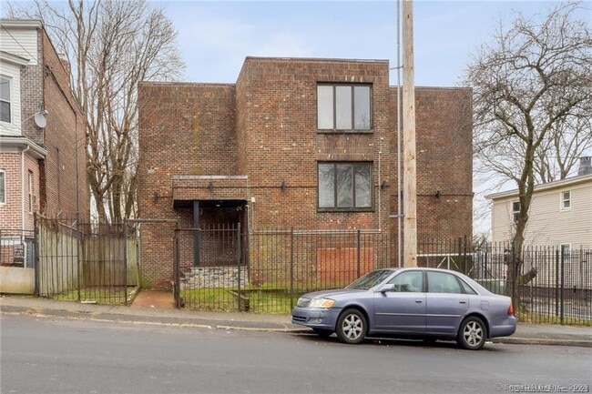 Building Photo - 1150 Ogden St Ext Unit 208