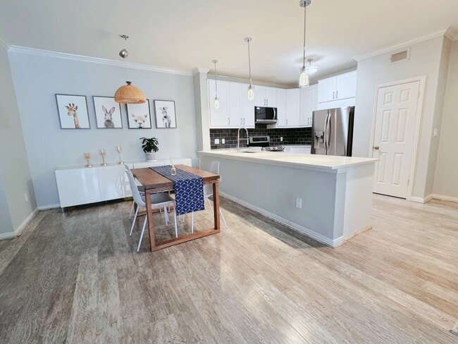 Photo - 2111 Welch St Unit B119