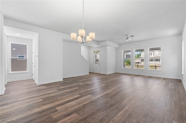 Photo - 2260 E 100th St