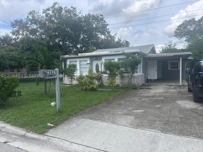 2837 NW 9th St