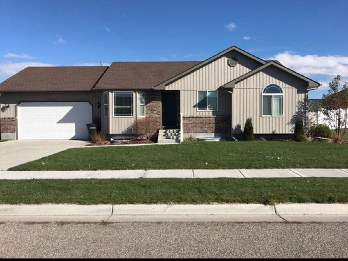 Charming 4-Bedroom Home for Rent in Ammon,... - Charming 4-Bedroom Home for Rent in Ammon,...