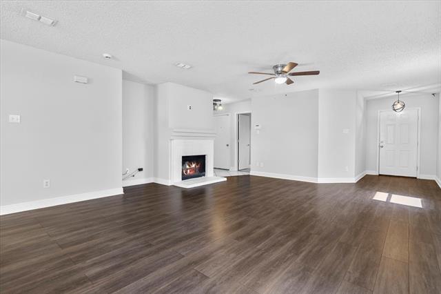 Photo - 1014 Mazourka Dr