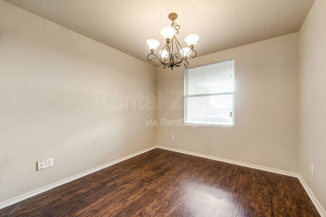 Photo - 1117 Scarlet Sage Pkwy