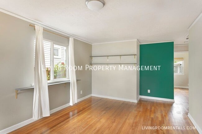 Photo - 6118 SE Reedway St