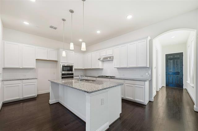 Photo - 18136 Lakefront Ct