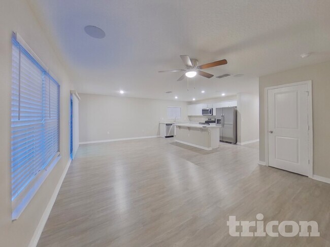 Photo - 1725 Garden View St