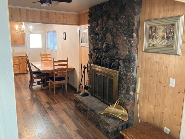 Photo - Furnished cabin for short term or long term lease