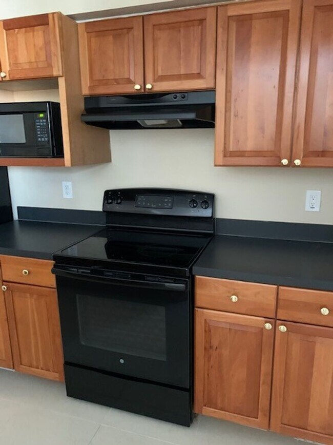 Photo - 2/2.5 Townhouse Style Condo in Metrowest