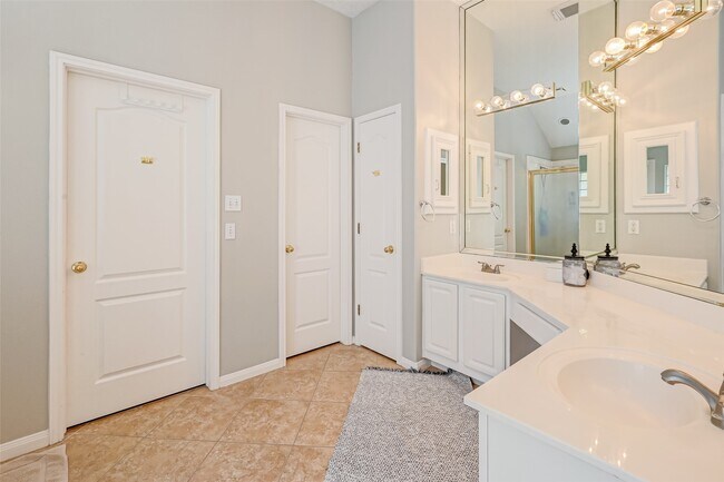 Photo - 1107 Parkhaven Ln