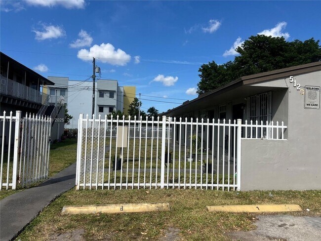 Photo - 5100 NW 23rd Ave Unit 5