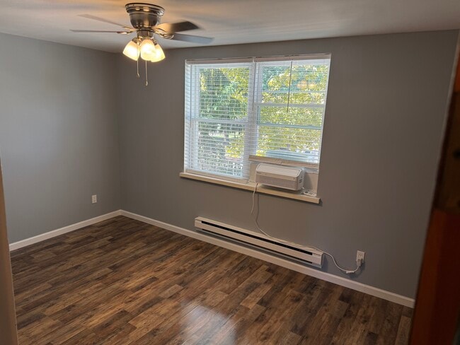2713 S Alder St Unit 2nd Floor