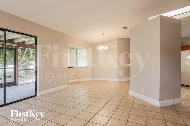 Photo - 1013 SW 49th Ave