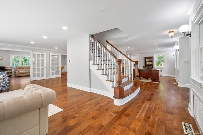 Photo - 22 Crane Rd