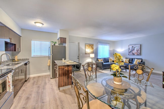 Photo - Pearl Cove Apartments
