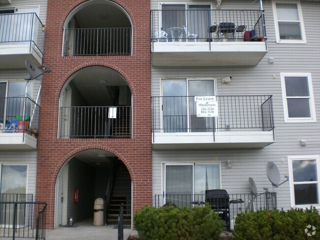 Building Photo - 1645 NE Merman Dr Rental