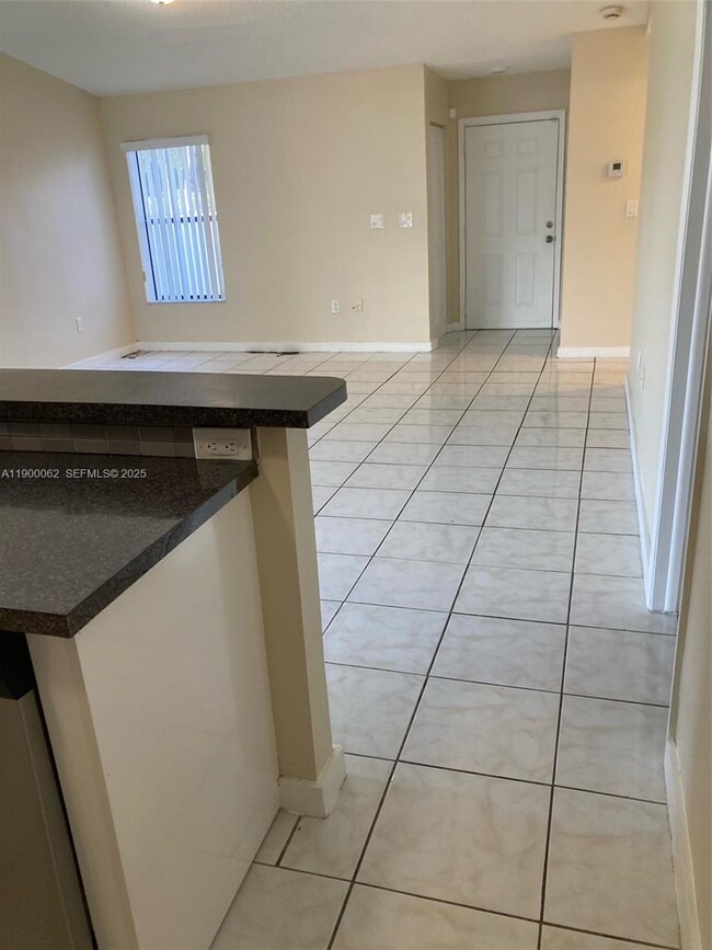 Photo - 1901 San Remo Cir