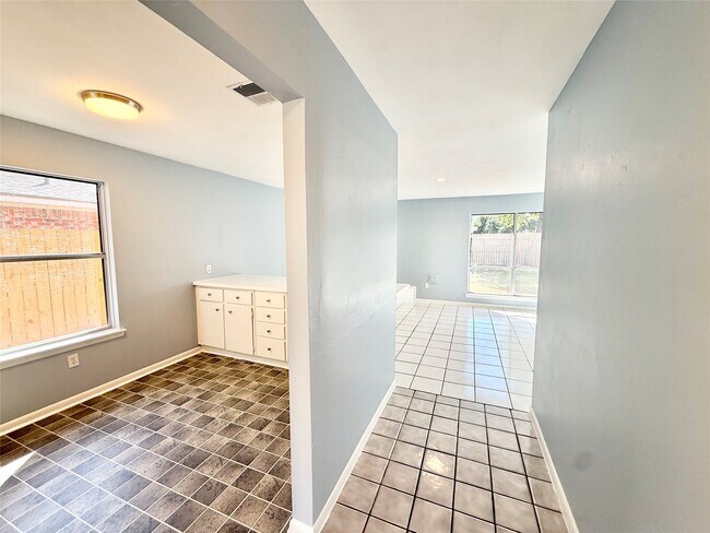 Photo - 5359 Friar Tuck Dr