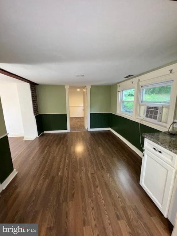Photo - 1433 Manley Rd