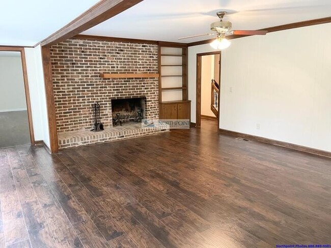 Photo - 5BR 3.5BA Stunning Home w/ Kitchen Suite • Garage + Carport in Marietta