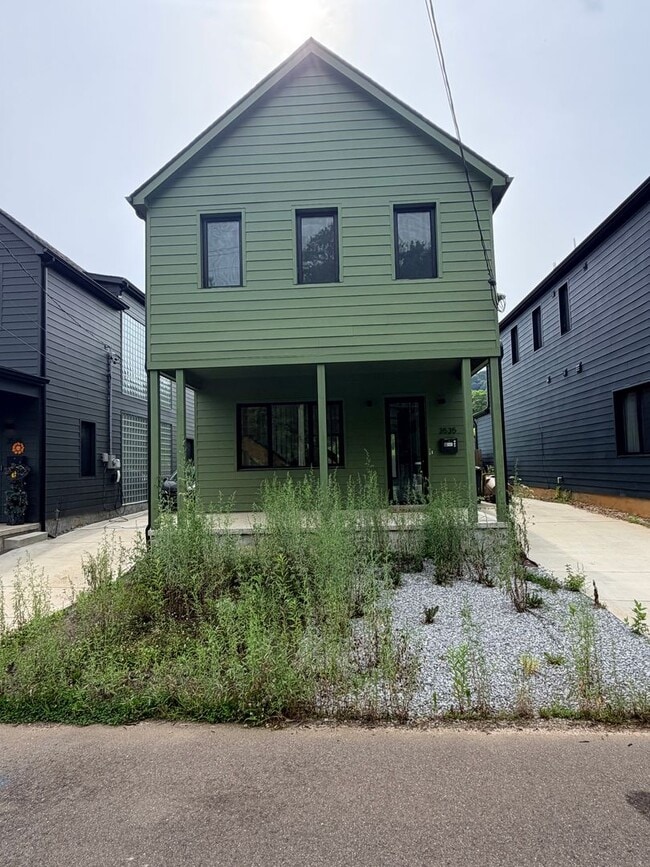Building Photo - Contemporary Modern Living in North Knoxville! 37917 - 3 Bedroom, 2.5 Bath Stunning 2-story Conte...