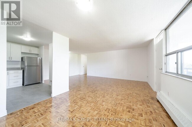 Photo - 5 Glamorgan Ave Unit 412